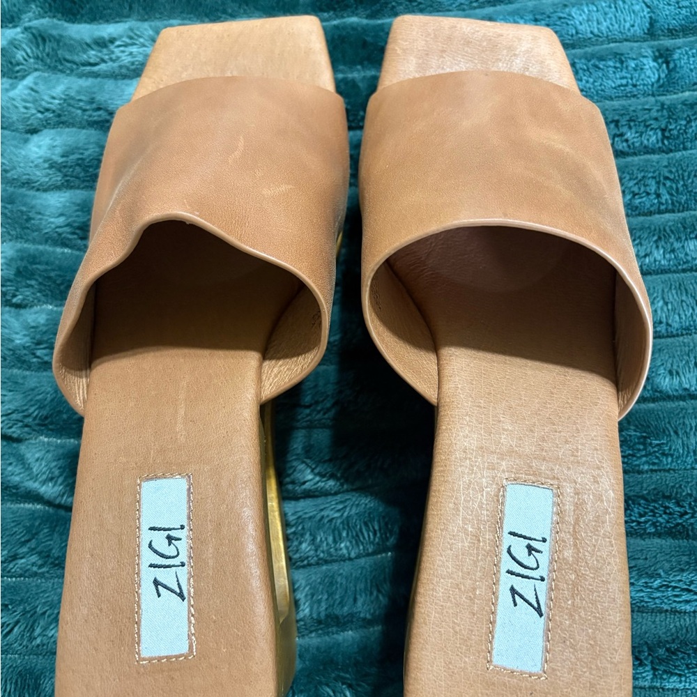 Women's Tan Slide Sandals